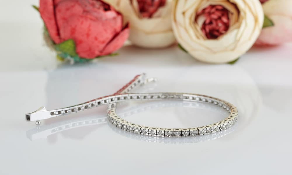 How Much is a 3 Carat Diamond Tennis Bracelet Worth 